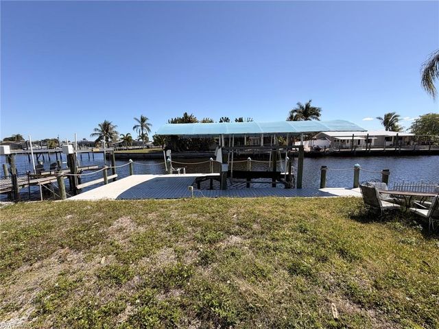 2044 Aruba AVE, Fort Myers, FL 33905