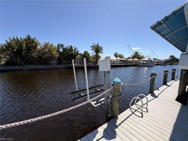 2044 Aruba AVE, Fort Myers, FL 33905