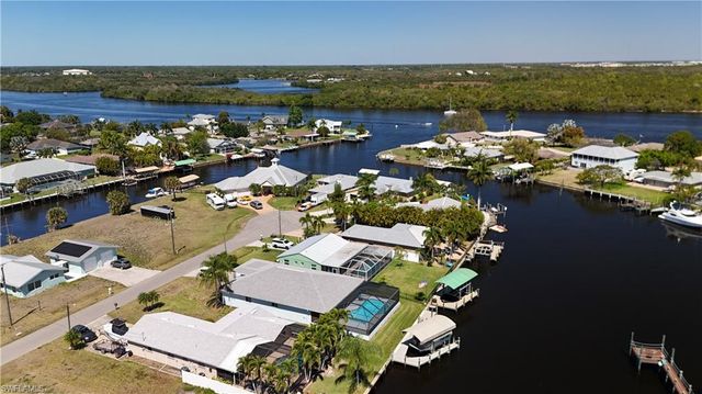 2044 Aruba AVE, Fort Myers, FL 33905