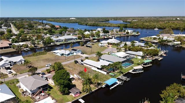 2044 Aruba AVE, Fort Myers, FL 33905