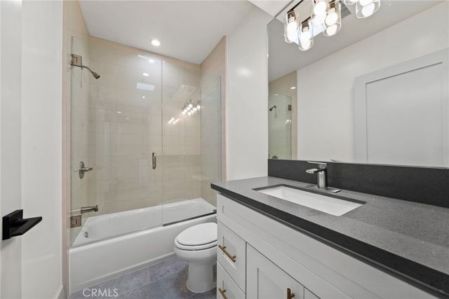 24809 Narbonne Avenue 104 & 204, Lomita, CA 90717