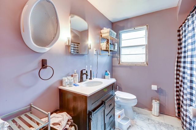 195 Northampton Road, Amsterdam, NY 12010