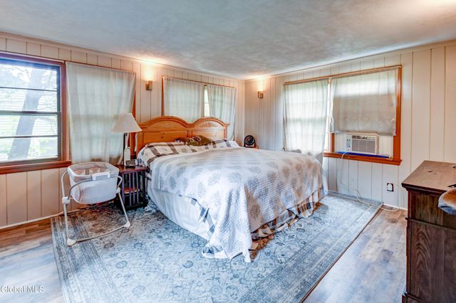 195 Northampton Road, Amsterdam, NY 12010