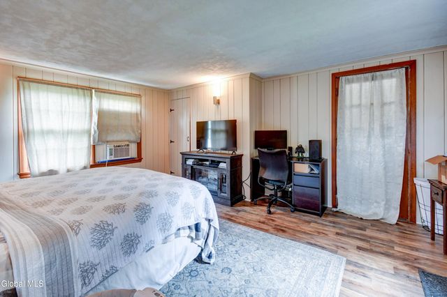 195 Northampton Road, Amsterdam, NY 12010