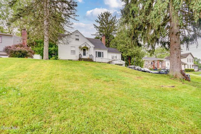 195 Northampton Road, Amsterdam, NY 12010