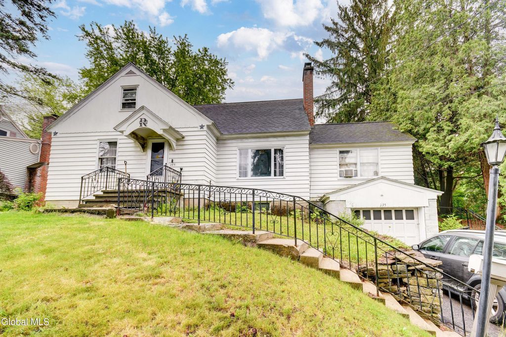 195 Northampton Road, Amsterdam, NY 12010