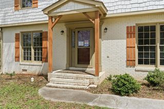 532 Valley Woods Circle SE, Conyers, GA 30094