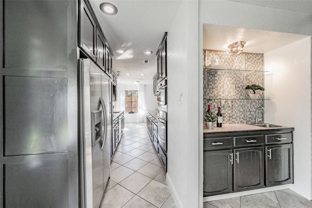 3008 Glenwood Court, Bedford, TX 76021