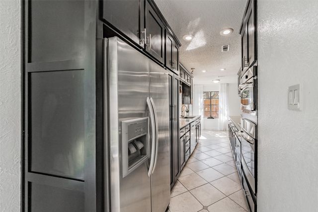 3008 Glenwood Court, Bedford, TX 76021