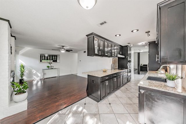 3008 Glenwood Court, Bedford, TX 76021