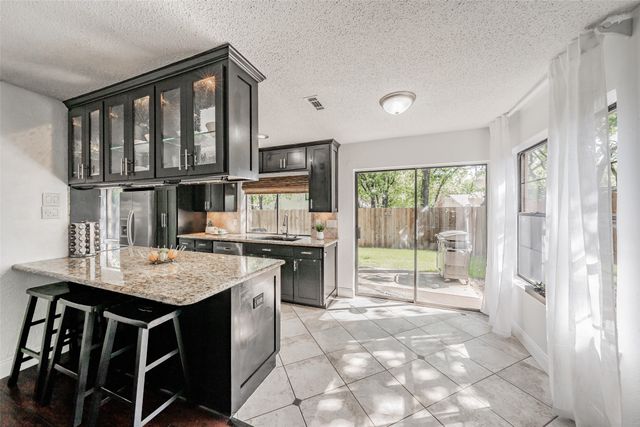 3008 Glenwood Court, Bedford, TX 76021