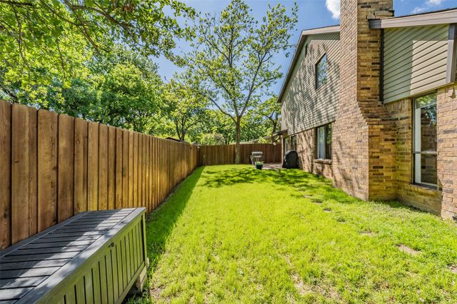 3008 Glenwood Court, Bedford, TX 76021