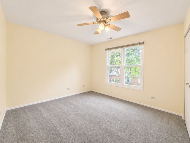 174 E Bluewater Lane 288, Vernon Hills, IL 60061