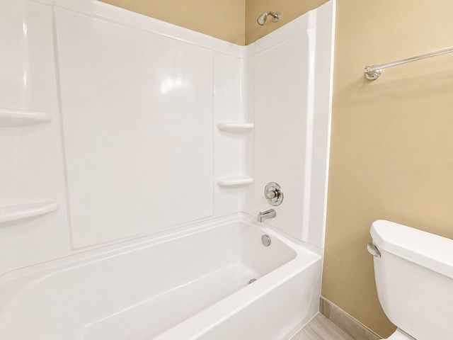 174 E Bluewater Lane 288, Vernon Hills, IL 60061