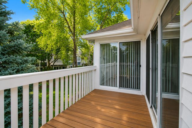 174 E Bluewater Lane 288, Vernon Hills, IL 60061