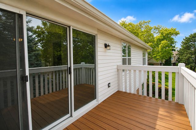 174 E Bluewater Lane 288, Vernon Hills, IL 60061