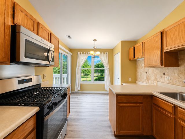174 E Bluewater Lane 288, Vernon Hills, IL 60061