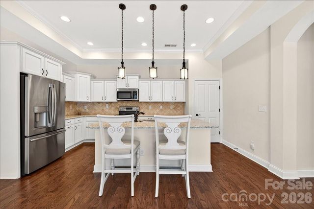 1012 Avalon Place, Matthews, NC 28104