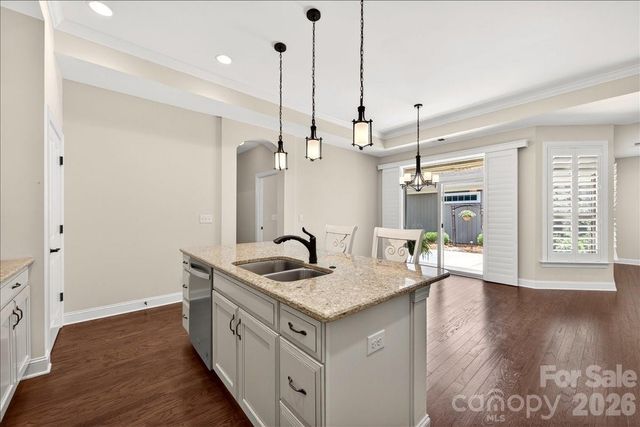 1012 Avalon Place, Matthews, NC 28104