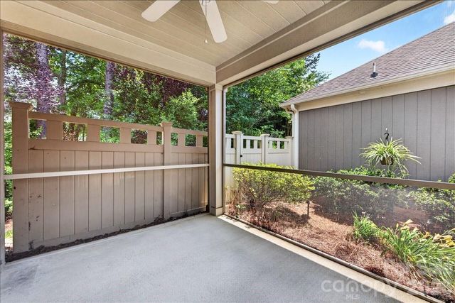 1012 Avalon Place, Matthews, NC 28104