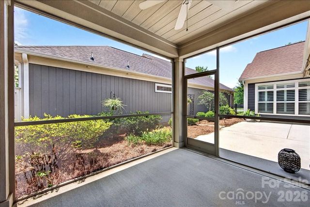 1012 Avalon Place, Matthews, NC 28104