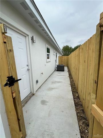 1317 Valle Vista Street, Alamo, TX 78516