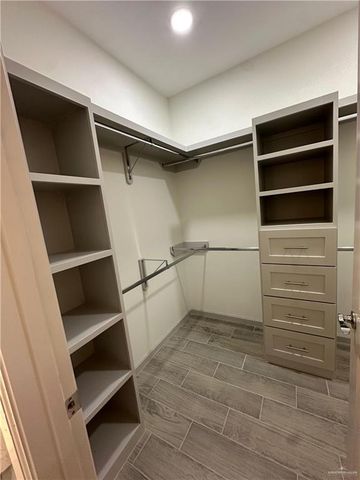 1317 Valle Vista Street, Alamo, TX 78516