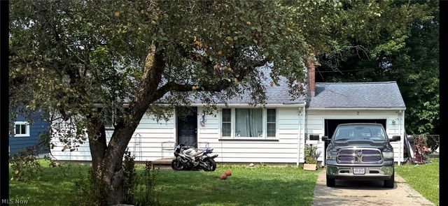 3972 Hopkins Road, Youngstown, OH 44511