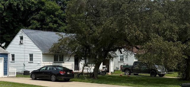 3972 Hopkins Road, Youngstown, OH 44511