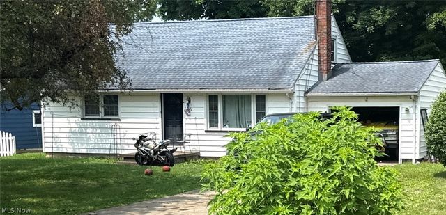 3972 Hopkins Road, Youngstown, OH 44511