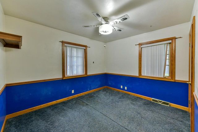 8974 S Chicago ROAD, Oak Creek, WI 53154