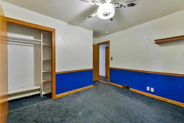 8974 S Chicago ROAD, Oak Creek, WI 53154