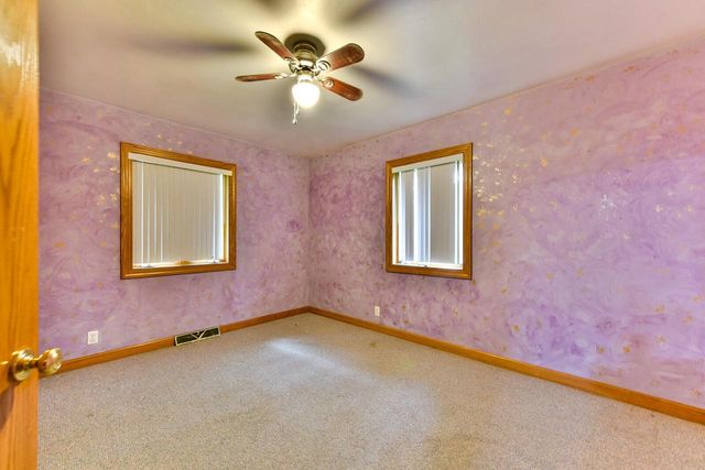 8974 S Chicago ROAD, Oak Creek, WI 53154