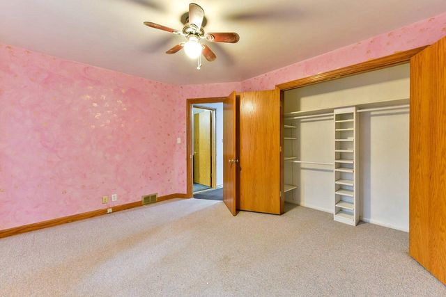 8974 S Chicago ROAD, Oak Creek, WI 53154