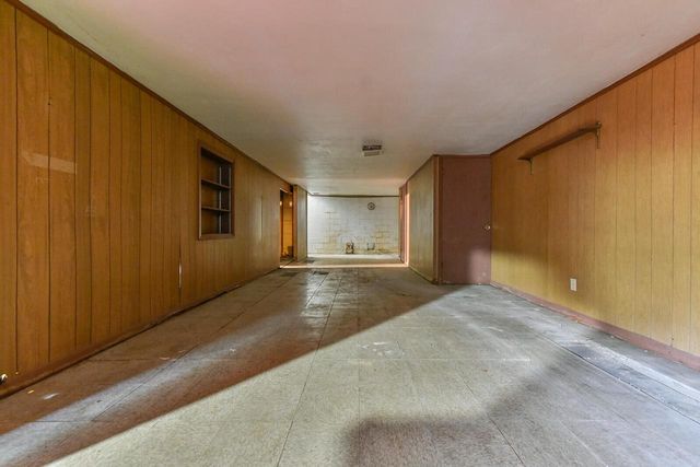 8974 S Chicago ROAD, Oak Creek, WI 53154