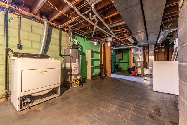 8974 S Chicago ROAD, Oak Creek, WI 53154