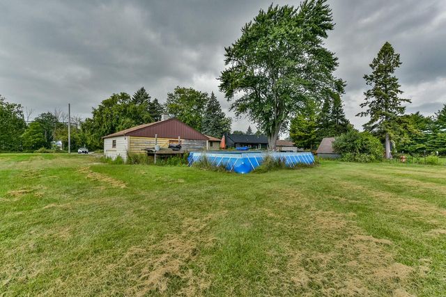 8974 S Chicago ROAD, Oak Creek, WI 53154