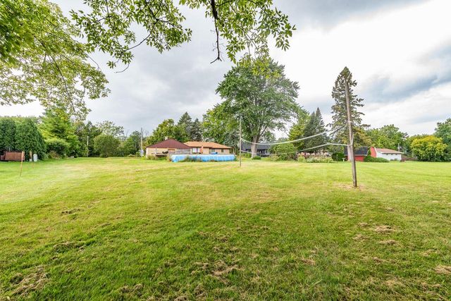 8974 S Chicago ROAD, Oak Creek, WI 53154