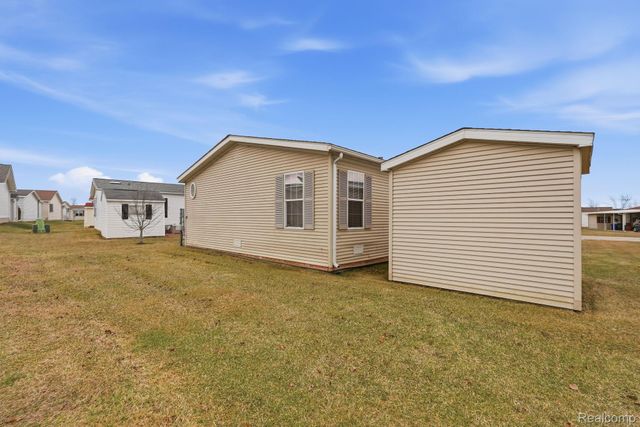 37319 Stone Way, New Haven Village, MI 48048