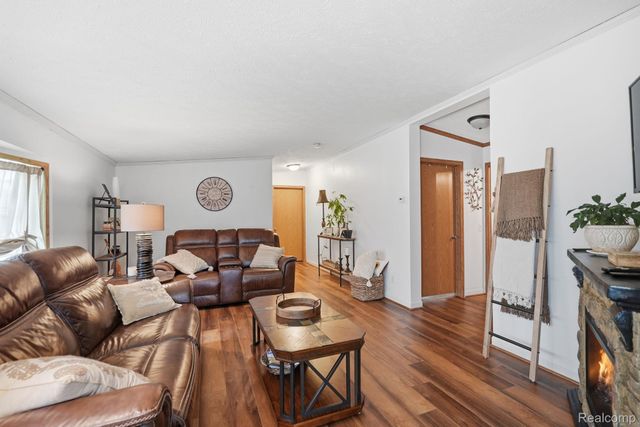 37319 Stone Way, New Haven Village, MI 48048