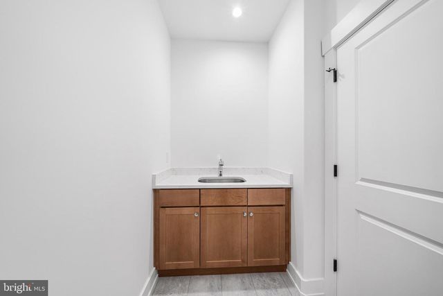 114 E 4TH AVE, Conshohocken, PA 19428
