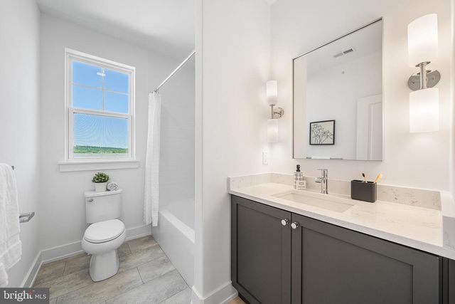 114 E 4TH AVE, Conshohocken, PA 19428