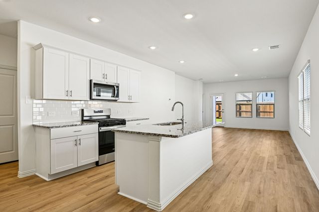 3126 Texoma Boulevard, Farmersville, TX 75442