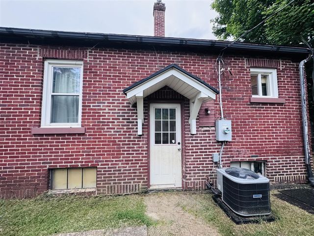 210 Emmons Street, Niles, MI 49120