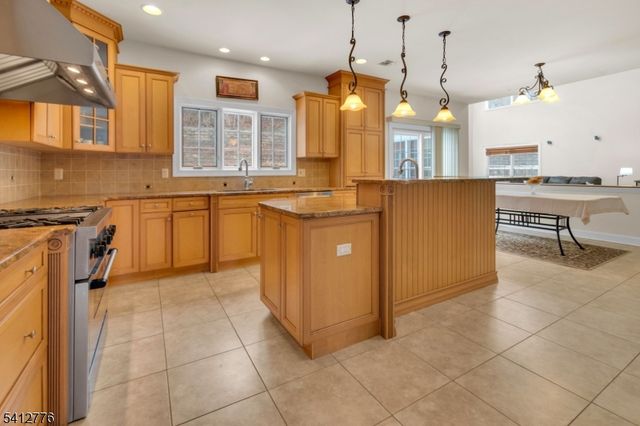 34 Kanouse Ln, Montville Twp., NJ 07045