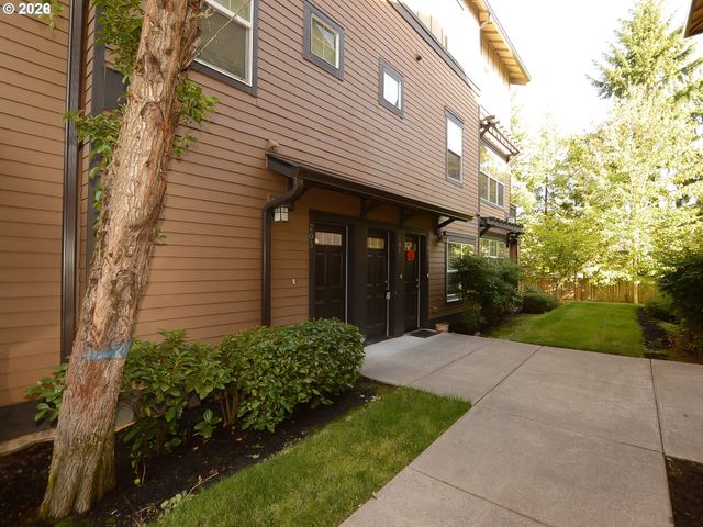 22838 Sw FOREST CREEK Dr 201, Sherwood, OR 97140