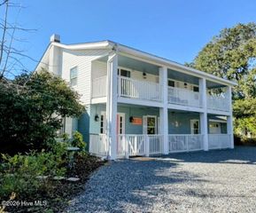 115 Paula Circle SE, Oak Island, NC 28465