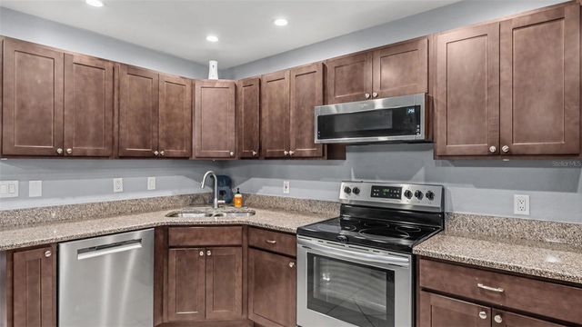 1413 HIDDEN CREEK LANE, Winter Haven, FL 33880