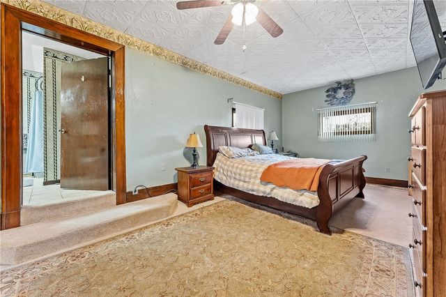 1767 S Eighty Eight Road, Greensboro, PA 15338