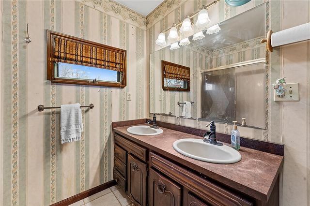 1767 S Eighty Eight Road, Greensboro, PA 15338